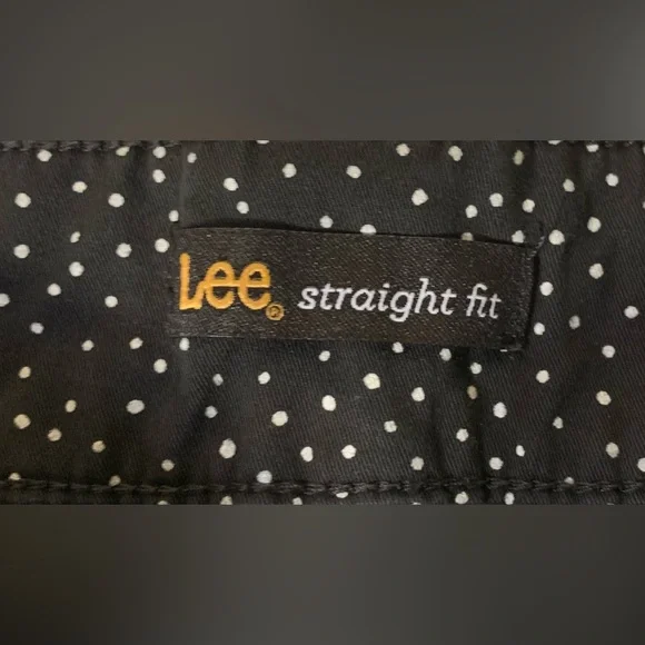 EUC Shorts: Polka Dot, Denim, High Mid-Rise, Straight Fit, 5-Pocket - Picture 3 of 9